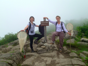 Yifu (left) and Margo (right) atop Dieppe summit at Mont St. Hilaire. Excellent spider-hunters!